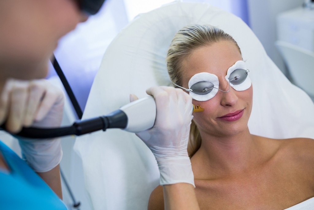 woman-receiving-laser-epilation-treatment-her-face_resize.jpg